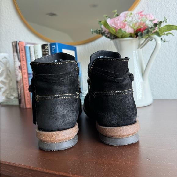 Born Short Boots - Picture 4 of 8